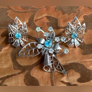 Vintage 1940’s Bugbee & Niles Silver-Tone Floral Broach with Matching Earrings